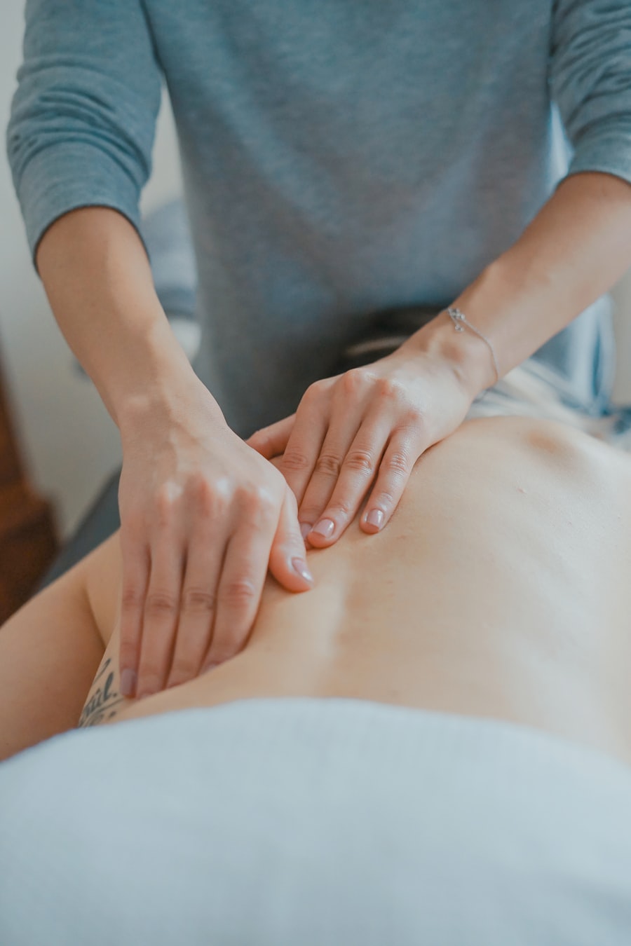 Relaxing massage treatment at BLANC Skin Clinic